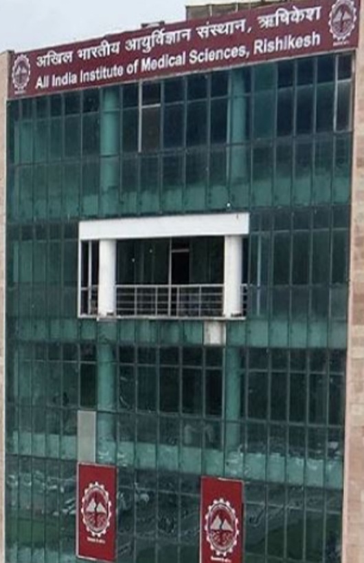 यहाँ मेडिकल के छात्र ने 6 वी मंजिल से कूद कर की आत्महत्या, हुई मौत